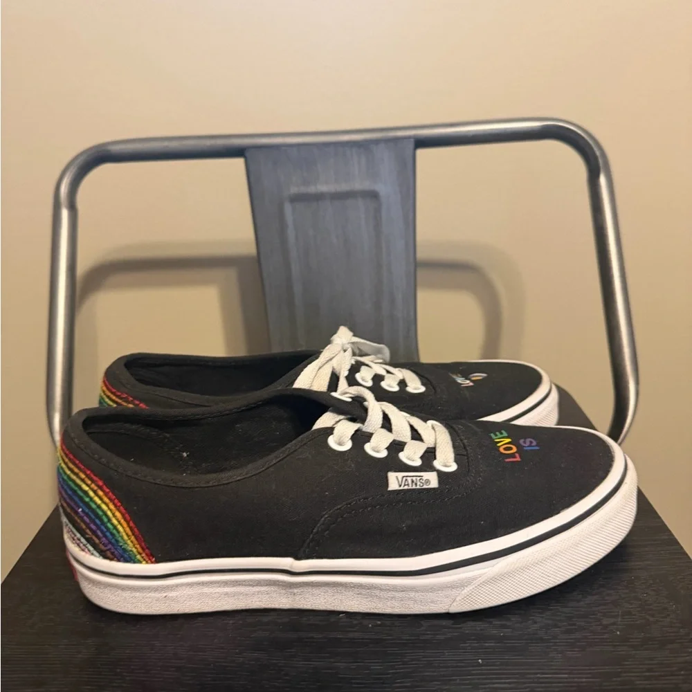 Vans X Pride “Authentic Pride” Paul Van Doren VN00EE3RNC Rainbow Love Is W7/M5.5 - Picture 4 of 11